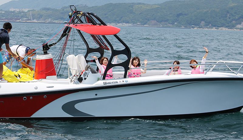 パラセーリングの準備・説明